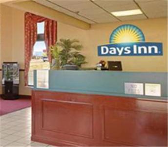 Days Inn By Wyndham Apple Valley Pigeon Forge/Севьервилл Экстерьер фото
