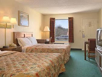 Days Inn By Wyndham Apple Valley Pigeon Forge/Севьервилл Экстерьер фото